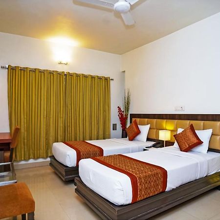 Hotel Pooja Palace Νέο Δελχί Εξωτερικό φωτογραφία